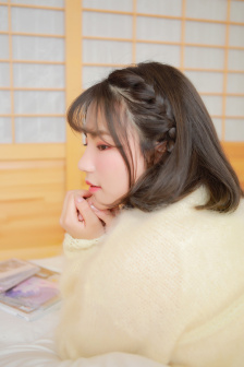 想让同学摸摸地面用英语怎么说